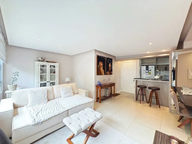 Apartamento mobiliado para alugar no Petrópolis com 3 quartos (1 suíte)