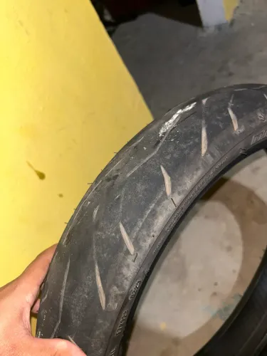 Pneu cb Twister dianteiro pireli