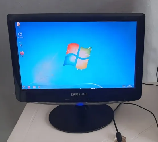 Monitor 15 polegadas usado - ler descrição
