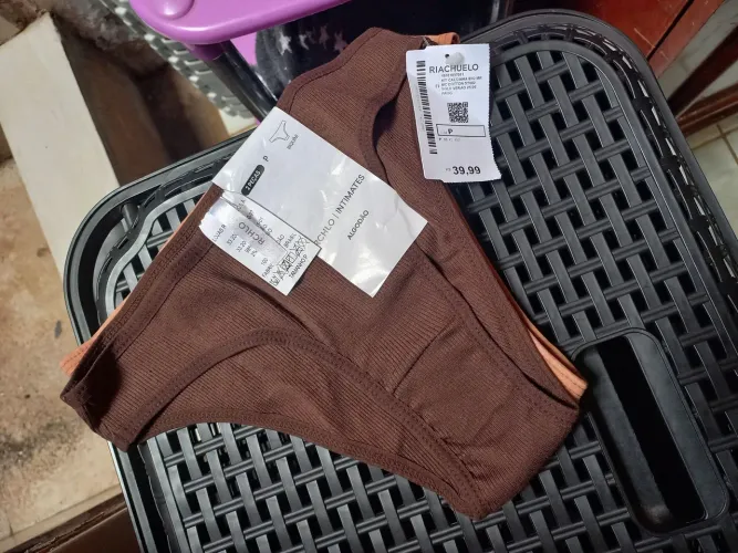 Kit com duas calcinhas novas Riachuelo. Nunca usada está com a etiqueta da loja.