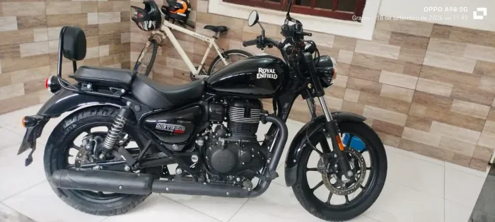 Vendo moto praticamente nova