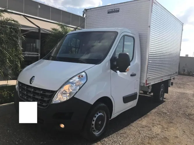 Renault master /baú /2023