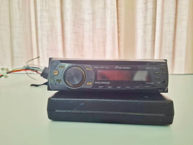 Aparelho de som automotivo Pioneer DEH-2080MP COM BLUETOOTH