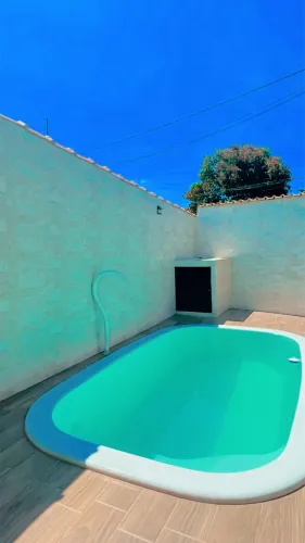 Casa mobiliada com água própria potável