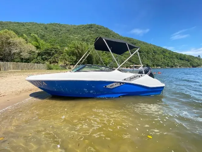 "Lancha Focker 188 Joy com Motor Mercury 115 HP - Estado de Nova, Apenas 47 Horas"