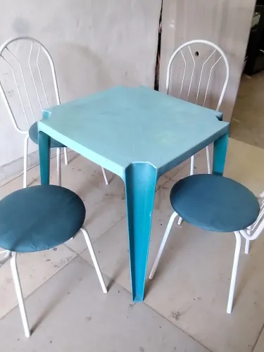 Faço a entrega, mesa com 4 cadeiras