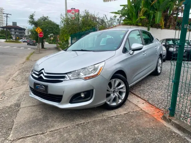 Citroen C4 Lounge Tendance 2.0 Flex 4P Aut. 2014