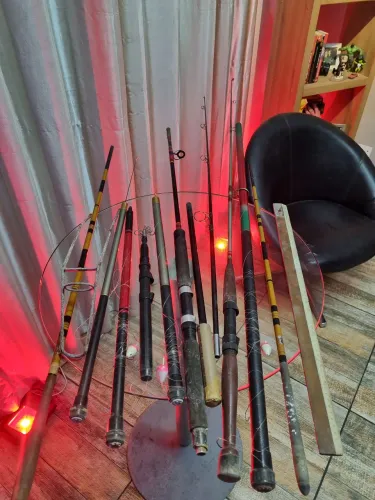Vára de pesca e utensílios de pescagem