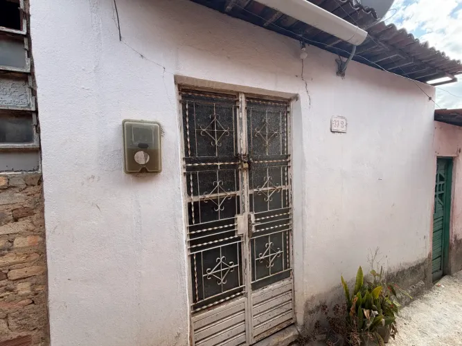 CASA À VENDA NO CAVACO ? EXCELENTE OPÇÃO PARA INVESTIMENTO!