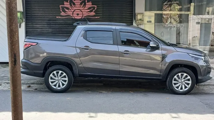 Fiat Strada Freedom 1.3 Flex 8V CD 2025