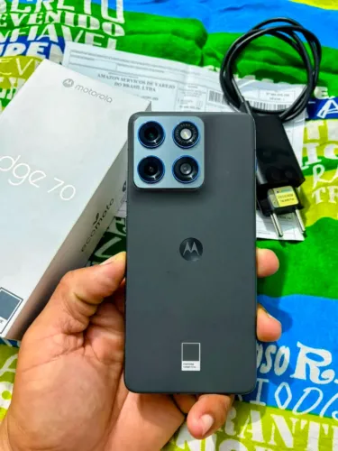 Troco Moto Edge 70 256Gb
