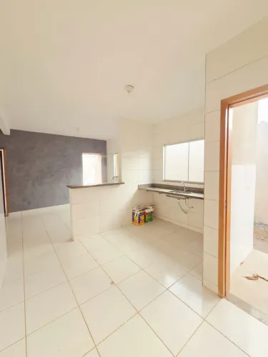JARDIM MONT SERRAT, CASA À VENDA, 2 QUARTOS, SUÍTE, 2 VAGAS, APARECIDA DE GOIÂNIA GO