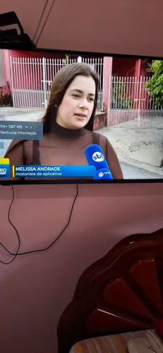 Uma TV é smart<br>Smart. Ésmartphone
