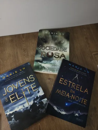 trilogia Jovens de Elite | Jovens de Elite | A Sociedade da Rosa | A Estrela da Meia-Noite