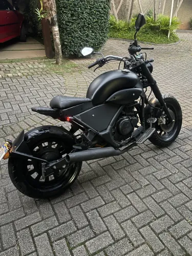 Bobber Customizada Linda!