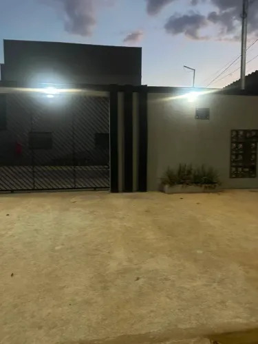 ALUGO APARTAMENTO MUITO BEM LOCALIZADO