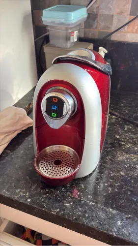 Máquina de café três corações