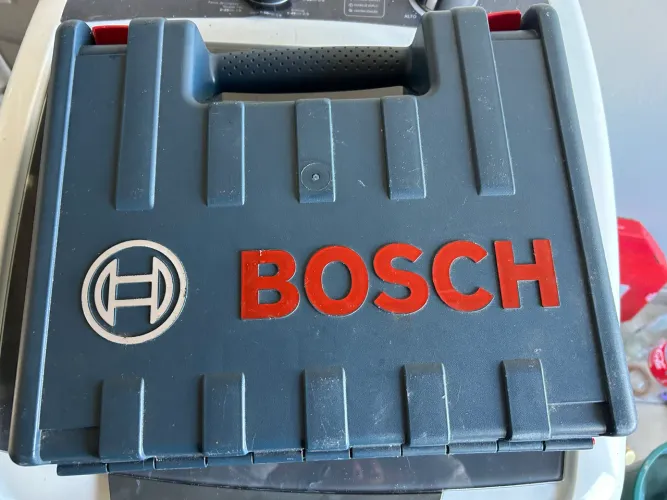 Furadeira de impacto BOSCH Gsb13re 750W + acessórios