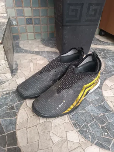 Chuteira original da umbro