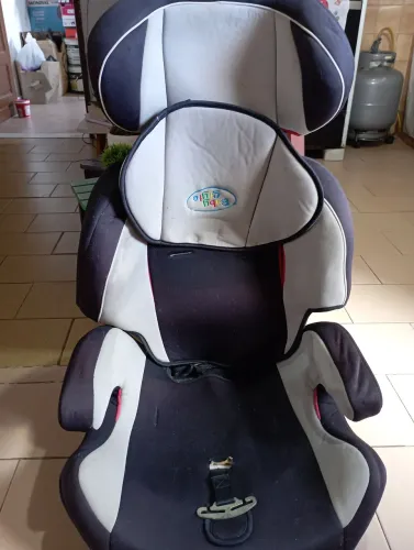 Cadeira de bebê tel: *91