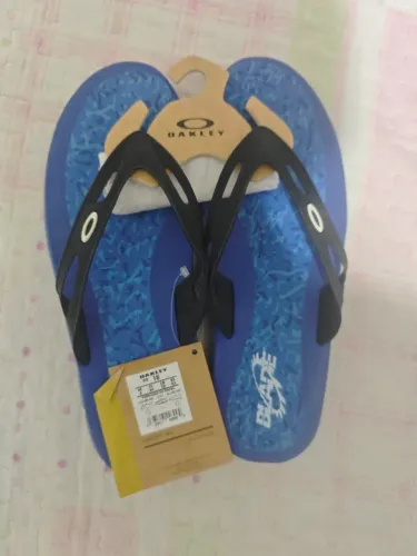Chinelo Oakley Operarive Blade 4.0