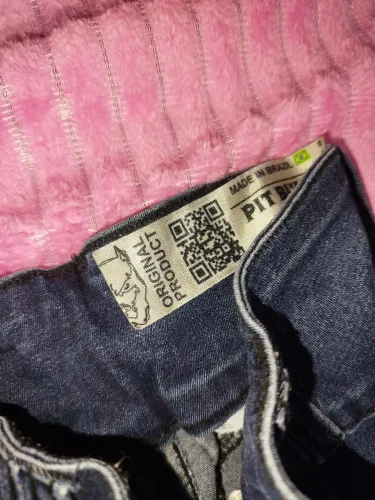Calça Pitbull e calça larga jeans claro