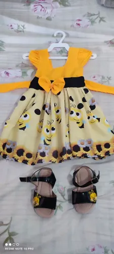 Vestido e Sandália da Abelhinha 