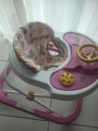 Andador infantil menina