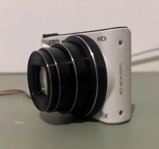 Câmera Samsung WB150F
