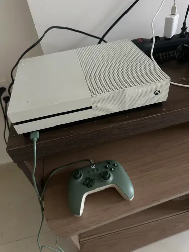 Xbox One S 1tb controle 8bit