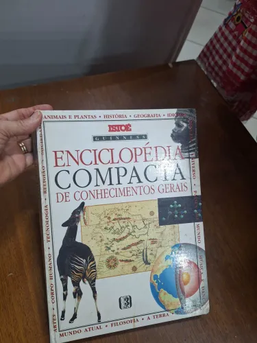 Enciclopédia compacta de conhecimentos gerais