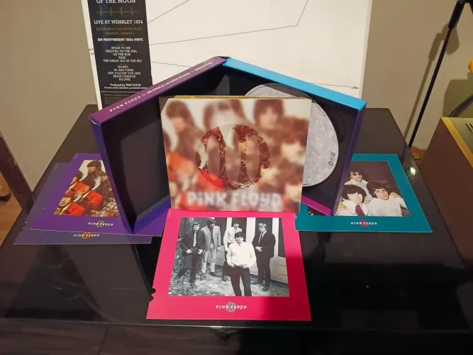 Cd pink floyd edição especial Mono.