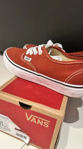 Tenis marrom vans originial com caixa original 