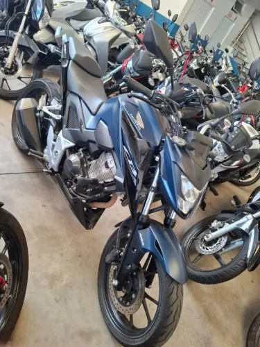 Honda CB Twister 2025