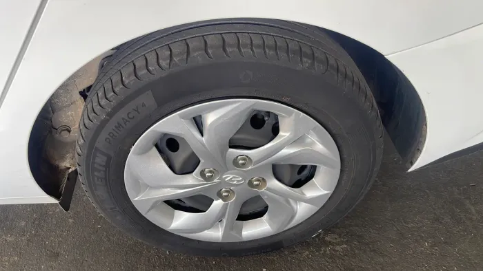 Hyundai HB20S Comfort Plus 1.0 Flex 12V Mec. 2025