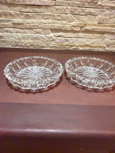 Par de Cinzeiros em Vidro Lapidado - Estilo Vintage