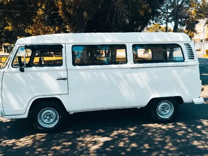 Volkswagen Kombi Standard/ Luxo/ Serie Prata 2000
