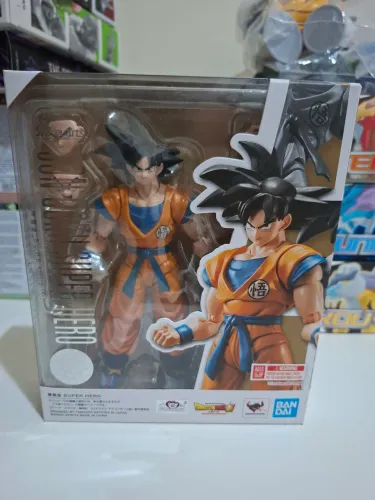 Goku super hero bandai s.h. figuarts