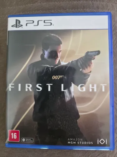 Jogo 007 First Light PS5 USADO