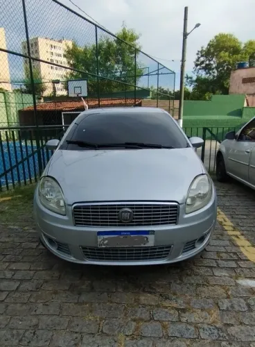 Fiat Linea Essence 1.8 Flex 16V 4P 2013