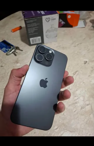 IPHONE 15 PRO MAX 512gb aceito troca + volta ?