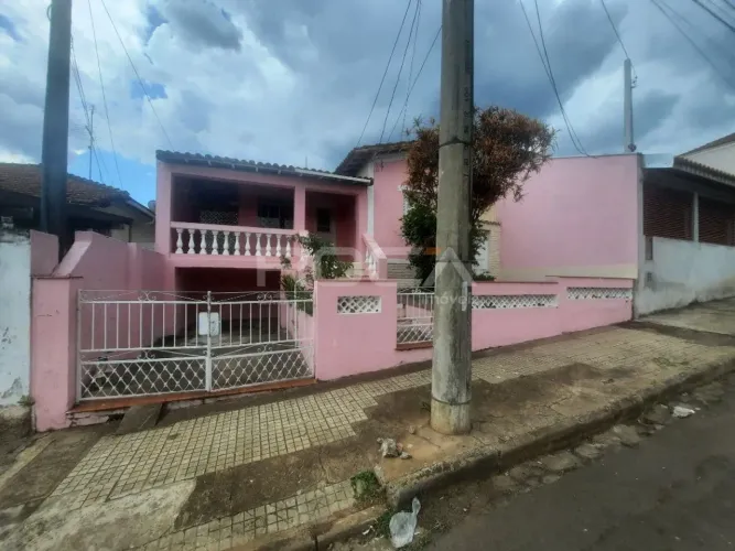 Casa Padrão para Alugar no Jardim São Carlos - Conforto e Praticidade em São Carlos