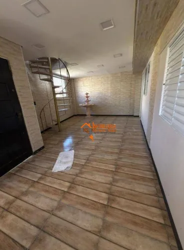 Sobrado com 2 dormitórios para alugar, 160 m² por R$ 2.585,00/mês - Vila Augusta - Guarulh