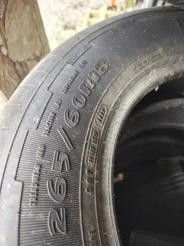 Pneus para caminhonete 265/60/18