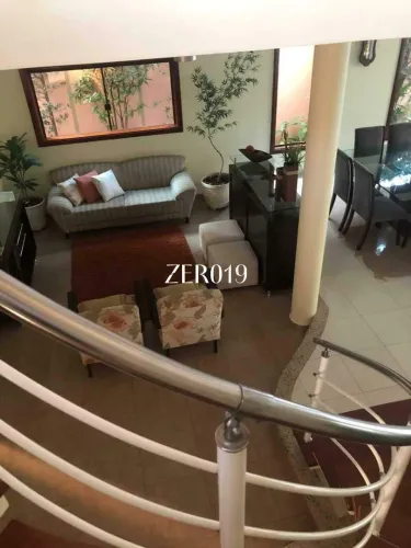 Casa em condomínio à venda em Valinhos com 4 quartos, piscina e escritório Santa Cruz