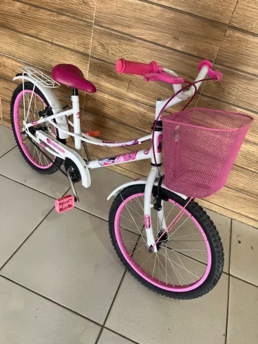 Bicicleta aro 20 feminina semi nova