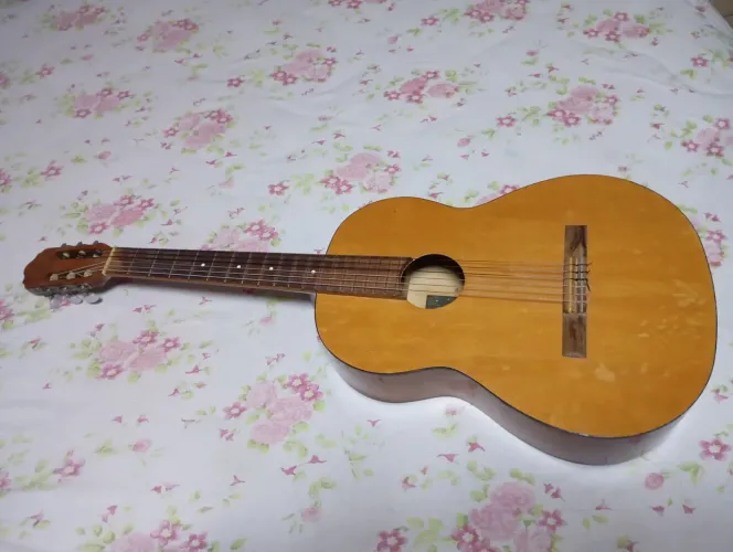 Violão Gianini estudante