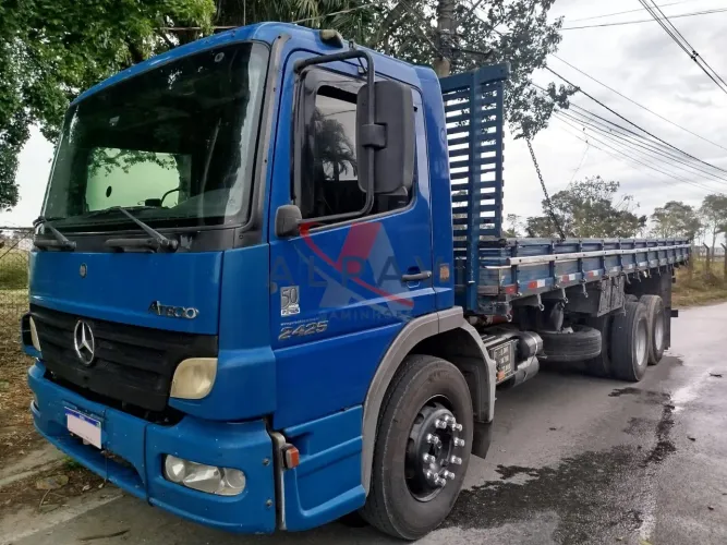 Mercedes Benz Atego 2425 2011 Carroceria <br>