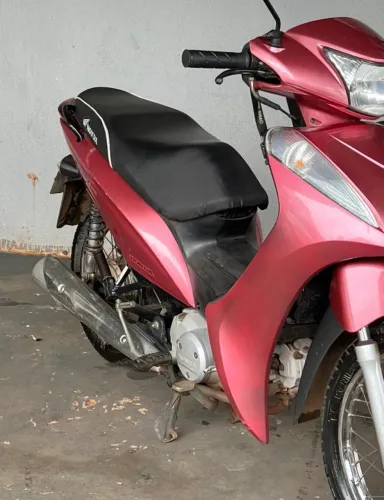 Biz ROSA Honda 125 ANO 2014