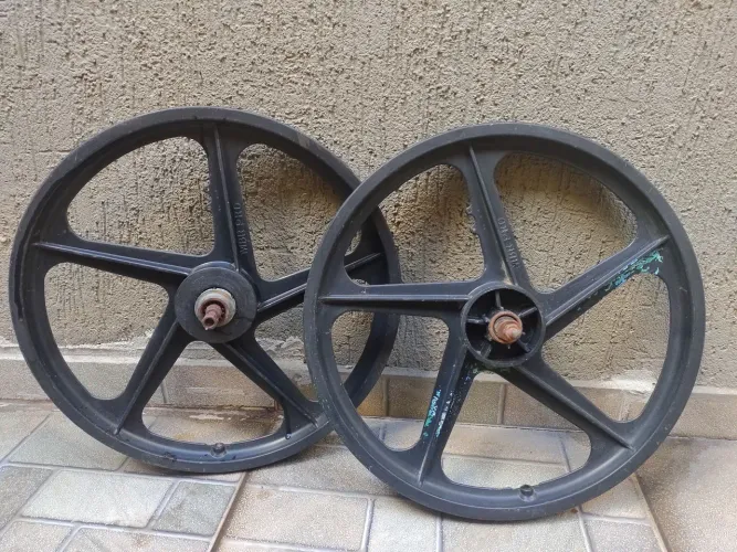 PAR DE ARO 20 NYLON BMX MBR PRO